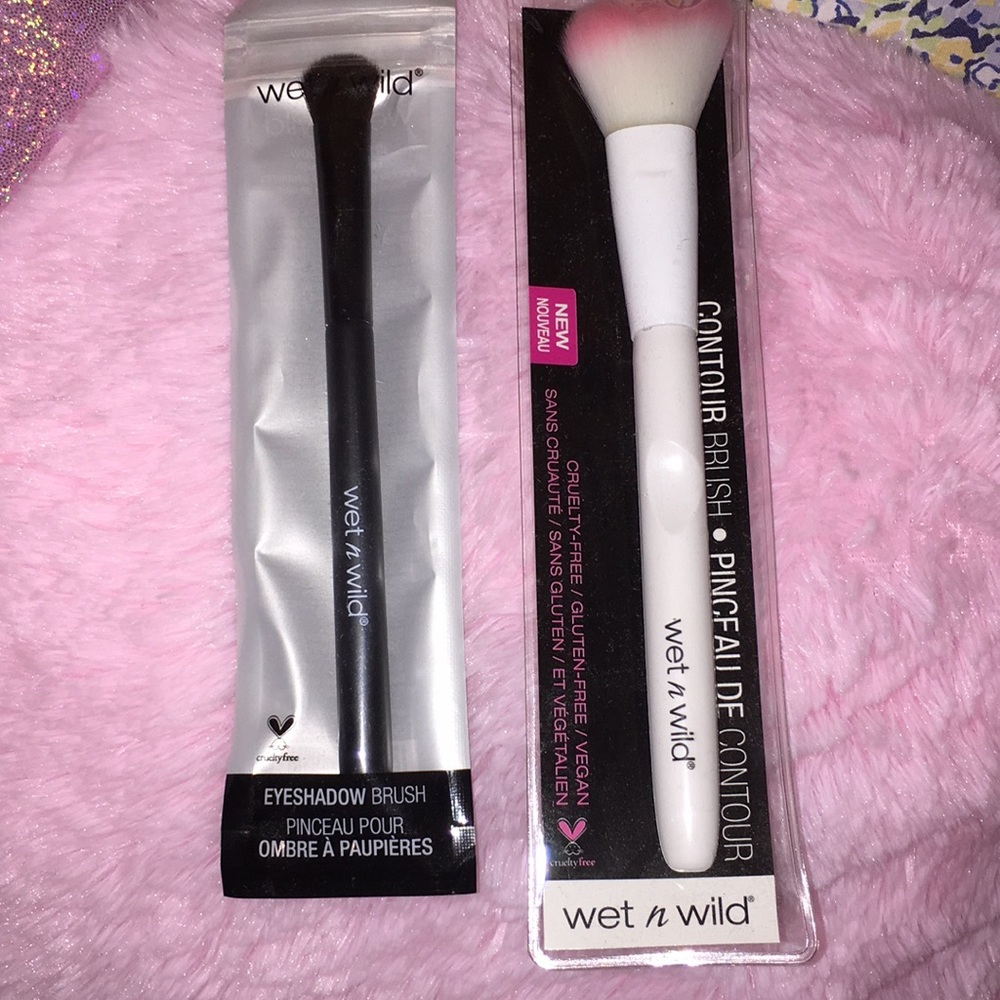 Selling these 2 new and unused wet n wild brushes